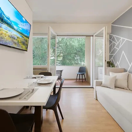 Palm With Free Parking Merano